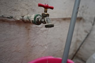 El alcalde David Ruiz resaltó que se aspira a contar con un servicio de agua potable, pues es un asunto de justicia social. (EL SIGLO DE TORREÓN)