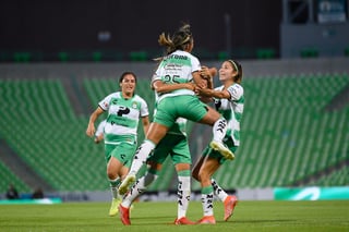 Santos Laguna Femenil remonta y gana dramáticamente en su debut ante Querétaro