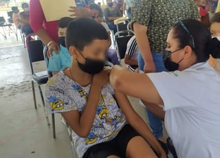 En Oaxaca se aplicaron vacunas que caducaron en junio, aunque se aseguró que aún son efectivas por parte de Coprised. (EL SIGLO DE TORREÓN)