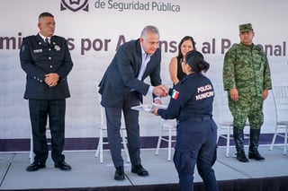 Reconocen a 63 agentes policiales de Torreón que participaron en la dinámica de ascensos. (EL SIGLO DE TORREÓN)