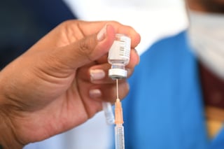 Las ampolletas del diluyente son necesarias para la preparación de la vacuna pediátrica contra la COVID-19.