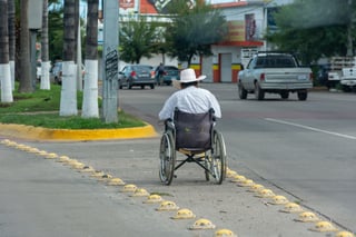 El Congreso del Estado de Durango deberá considerar la opinión de diferentes organizaciones civiles en caso de que se proponga alguna reforma que involucre la movilidad de personas con discapacidad, si se aprueba la iniciativa planteada. (EL SIGLO DE TORREÓN)