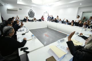 En sesión, además se aprobó por mayoría la revocación de dos acuerdos de Cabildo de la pasada Administración Municipal. (FERNANDO COMPEÁN)
