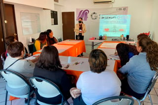 Imparte el Instituto Municipal de la Mujer talleres de Superación Personal y Manejo de Emociones en Gómez Palacio