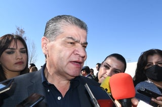 El gobernador de Coahuila, Miguel Ángel Riquelme Solís dijo estar seguro de que Manolo Jiménez “podrá ser un excelente gobernador”. (Foto: FERNANDO COMPEÁN / EL SIGLO DE TORREÓN)