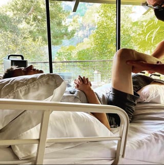 Actor Jeremy Renner se rompe más de 30 huesos en su accidente