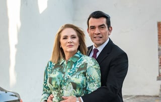 Televidentes aprenderán a 'pecar' con Jorge Salinas y Erika Buenfil