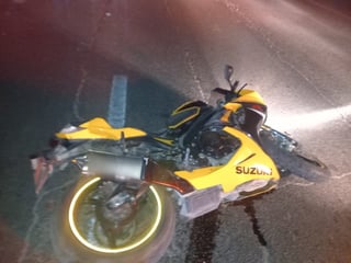 El hoy fallecido viajaba a bordo de una motocicleta deportiva de color amarillo.