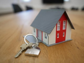 De acuerdo con Tinsa, al cierre del cuarto trimestre del año pasado se vendieron 17 mil 346 unidades de vivienda. (ARCHIVO)