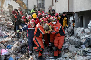 Un total de 84,000 edificios están o bien derrumbados o tan gravemente dañados que deben demolerse de forma urgente. (AP)