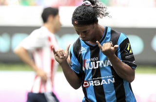 Ronaldinho confirma su regreso a México para la reapertura del estadio Corregidora