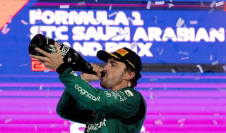 Fernando Alonso se libra de sanción y recupera su podio de tercer lugar
