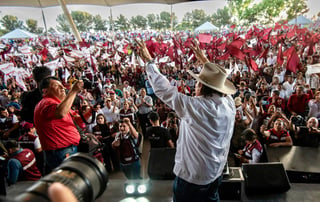 Armando Guadiana registra candidatura a la gubernatura por Morena en Coahuila