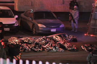 Hay 40 muertos por el incendio en la estación migratoria de Ciudad Juárez. (EFE)