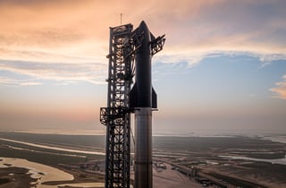 SpaceX realizó con éxito el lanzamiento de su supercohete Starship para un primer vuelo de prueba. (EFE)