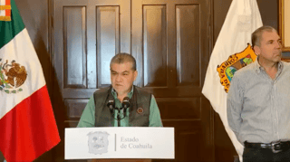 El gobernador Miguel Ángel Riquelme Solís declaró estar sereno, tranquilo, pero, además, satisfecho por los resultados para su partido y su Gobierno. (ESPECIAL)
