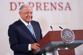 El presidente López Obrador mencionó que el empresario Claudio X. González 'ese el que va a decidir'. (ARCHIVO)