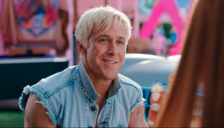 En esta imagen proporcionada por Warner Bros. Pictures, Ryan Gosling en una escena de 'Barbie'. (Warner Bros. Pictures vía AP)