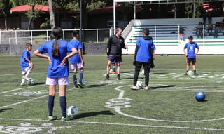 Se realiza la séptima clínica de futbol en programa Conade-Cedem, impartida por Mario Carrillo