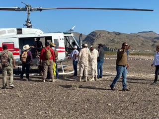 De las 16 personas del sexo masculino que se internaron en el desierto de Ocampo, 4 de ellos se extraviaron desde la semana pasada y 2 fueron localizados sin vida.  (EL SIGLO DE TORREÓN)