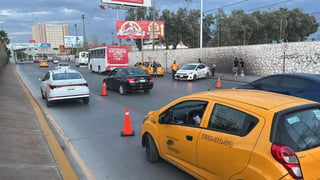 En operativos del Municipio de Torreón se ha retirado de circulación a unidades chocadas del transporte público.
