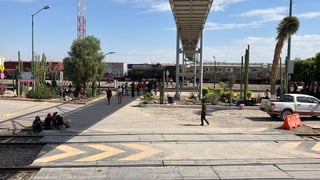 Los migrantes se encuentran a la espera de una nueva corrida de tren. (Foto: GUADALUPE MIRANDA / EL SIGLO DE TORREÓN)