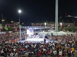 Exitosa función de lucha libre en la Plaza Mayor