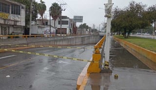 Ayer sábado alrededor de las 11 horas quedó cerrado el paso a desnivel de bulevar Miguel Alemán. (CORTESÍA)