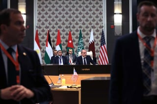 'Los países árabes pedimos un inmediato alto el fuego y frenar esta guerra y el asesinato de civiles inocentes y la destrucción que causa y rechazamos calificarla como autodefensa', dijo el ministro de Exteriores jordano, Ayman al Safadi. (MOHAMMAD ALI / EFE)