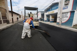 Las calles Abasolo y Castelar son de las vías del centro de Saltillo que tienen alto flujo vial, por eso se incluyeron dentro de los proyectos para repavimentación en este Maratón de Obras. (CORTESÍA)