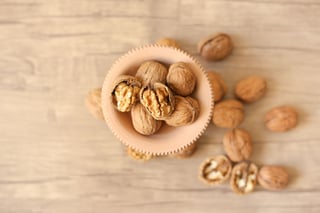 Consumir nueces ayuda a prevenir enfermedades cardíacas