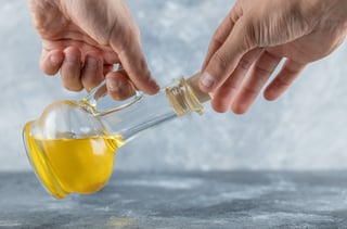 Las consecuencias de no desechar adecuadamente el aceite de cocina