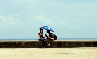 Se han registrado algunos tsunamis en el extremo nororiental de Cuba, además de en playas localizadas en la costa norte de la mitad oriental de la isla.