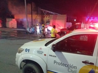 Un accidente registrado en el ejido La Unión de Torreón dejó como saldo tres jóvenes que murieron calcinados.