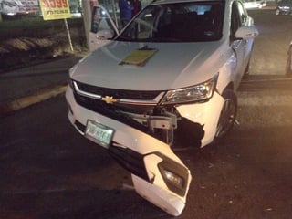 Ambos vehículos que participaron en el accidente resultaron con daños materiales de consideración.