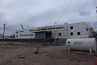 Se espera que, al cierre de este año, la obra del nuevo Hospital Regional de Alta Especialidad del ISSSTE de Torreón concluya con un 80 por ciento de avance, considerando que la intención del Gobierno federal es que entre en funciones al 100 % el 30 de marzo de 2024. (VAYRON INFANTE / EL SIGLO DE TORREÓN)