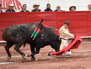 El joven espada torreonense vivirá hoy una tarde inolvidable, al presentarse en el coso más grande del mundo y en su aniversario.