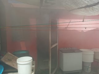 Imprudencia provoca incendio en una casa habitación en Ramos Arizpe