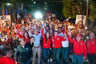 Más de 15 mil personas respaldan a Susy Torrecillas al cierre de su campaña