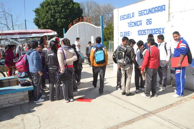 Afluencia. Ayer iniciaron las preinscripciones en la región Lagunera de Durango, algunas escuelas fueron las más demandadas. 