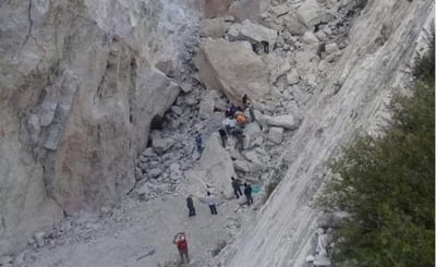 Se elevó a cuatro el número de personas fallecidas por el derrumbe de una mina en el céntrico estado mexicano de Hildago, mientras una persona continúa sin ser localizada, informaron hoy las autoridades estatales. (TWITTER)