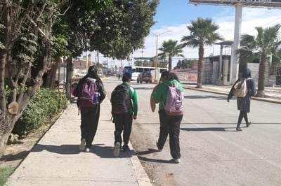 Inasistencia. A diferencia de otros municipios en Matamoros y Viesca, la ausencia de alumnos por el frío no fue tan marcada. (EL SIGLO DE TORREÓN)