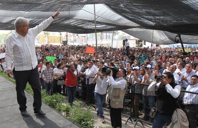 Postura. Insistió López Obrador en que él ganará en términos netos 108 mil pesos al mes. (EFE)