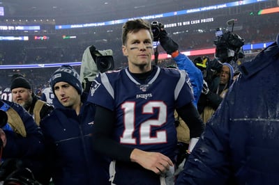 Tom Brady pudo haber disputado su último juego con los Patriotas de Nueva Inglaterra. (AP)