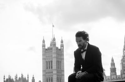 Música. Ricardo Arjona lanzará una doble producción, Blanco y Negro, que fue grabada en los míticos estudios londinenses de Abbey Road. El artista reveló en un video que 'la música está de vuelta'. (EFE)