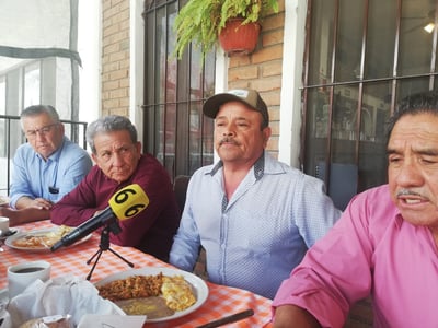 Este viernes llegará el agua rodada, por lo que en el módulo de riego número 3 no será otorgada a ocho productores de la pequeña propiedad en Sapioriz, quienes tienen adeudos desde hace 20 años. (EL SIGLO DE TORREÓN/VIRGINIA HERNÁNDEZ)