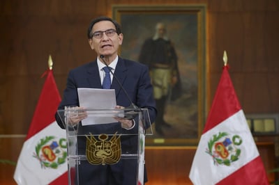 El presidente Martín Vizcarra aceptó la renuncia del primer ministro Pedro Cateriano y de los 18 ministros de su equipo. (EFE) 
