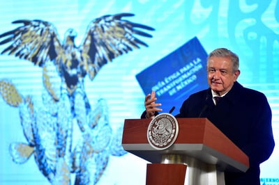 López Obrador dijo que les harán llegar el documento a 8 millones de adultos mayores.