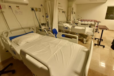 El Hospital General COVID Número 8 en Gómez Palacio cuenta con 33 camas, de las cuales 11 son de terapia intermedia.