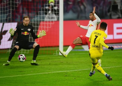Borussia Dortmund se impuso de visita 3-1 al Leipzig.